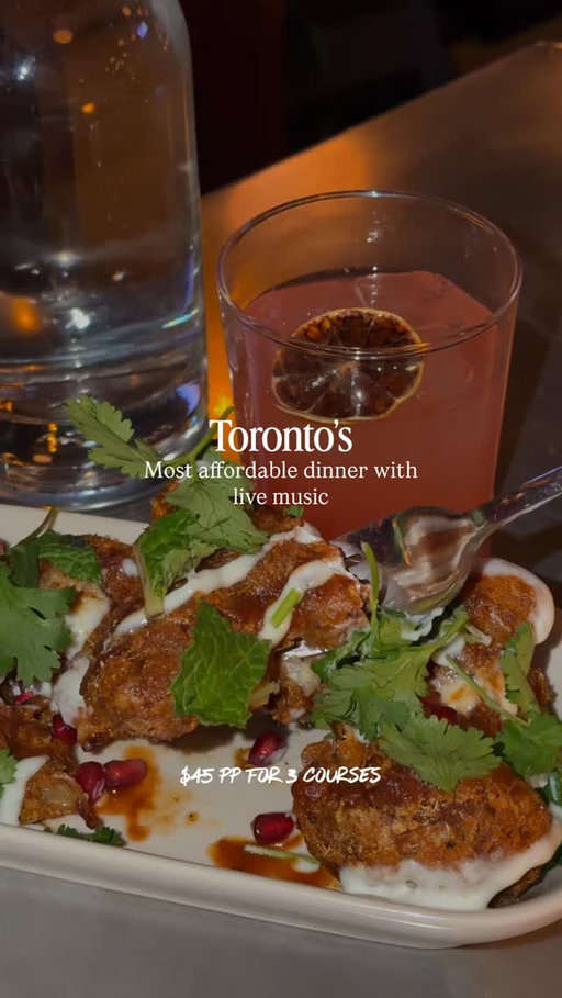 A dinner spot that feels almost too good to be true 🤫

From Thursday to Saturday, Dinner with a Side of Sounds at @thedrakehotel pairs elevated dining with live music for a night that feels effortlessly special 

What to expect: 
• dishes by Chef Daniel Hyam
• 3-course prix fixe menu ($45 pp) 
• Live piano performances 

The lounge is thoughtfully divided into three distinct sections — street view seating, cozy candlelit tables and booths, or bar-side high chairs hidden behind a chain-link curtain ⛓️‍💥 

With interpretive art, whimsical touches, and a vintage Photo Booth, it’s an intimate space to reconnect with loved ones 

Performers change weekly: 
• Thursdays: 6:30-9:30PM
• Friday + Saturday: 7-10PM

📍The Drake Hotel | 1150 Queen St W