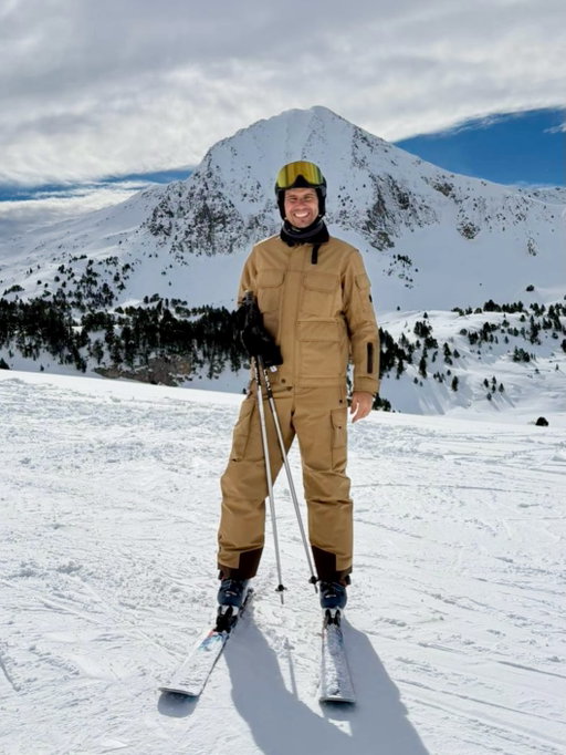 🎿⛷️😃

After 26 years… what an incredible feeling to ski again! 

Thank you, @moncler & @gfisan, for making it even more special! 🚠