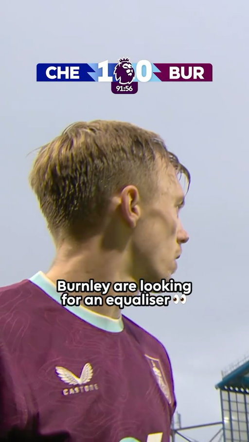 93rd minute. @burnleyofficial pushing for an equaliser. Then this happened. 👀