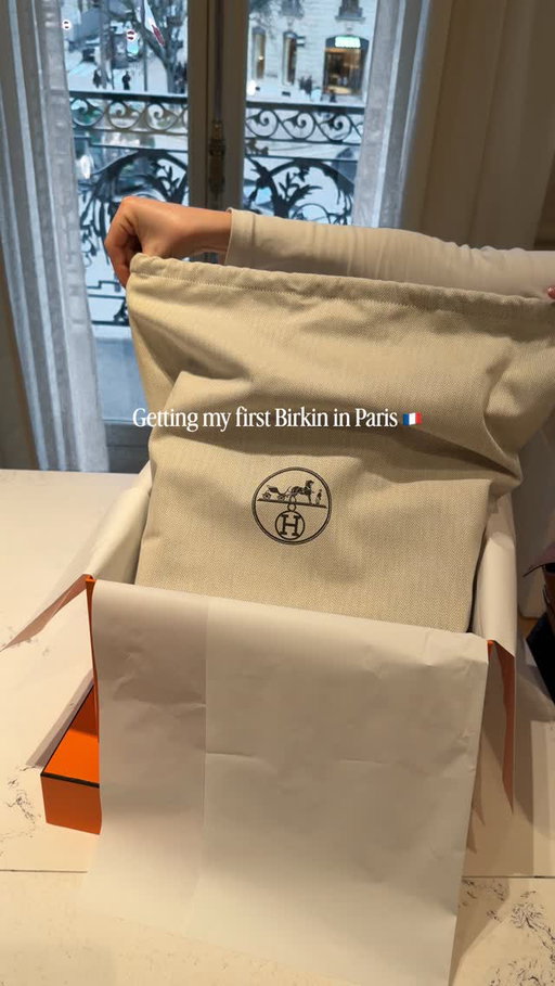 Come with me to my first Hermès leather appointment in Paris (I’ve tried many times!!) 🧡 which one do you think I chose?