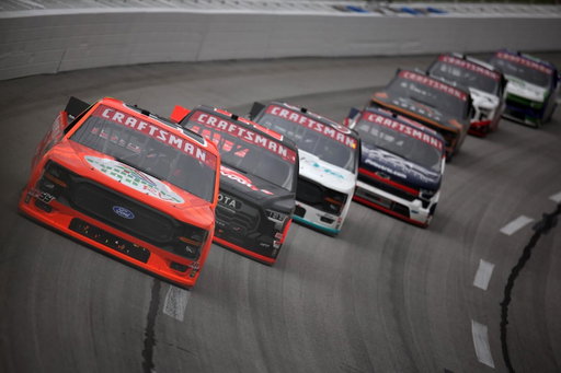 Big fun was had down at @echoparkspeedway yesterday. If I’m not mistaken, we only got back on the lead lap with about ~15 minutes or so left in the race. Had to make some big moves but we made it back to the front. Still kind of ran out of time but super thankful nonetheless!