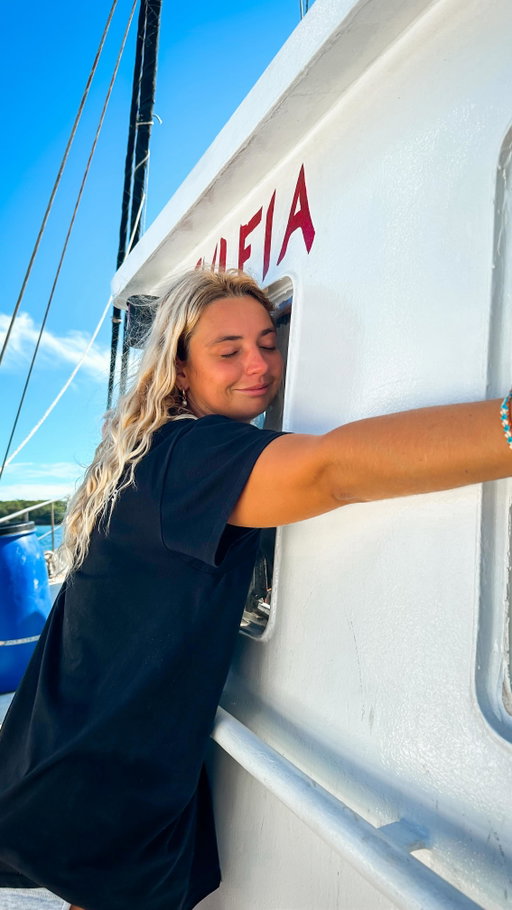 The hardest breakup yet…💔⛵️ buttttt I will be back soon! I’m taking a break for some upcoming fun projects, but also to finally get my official captain license 🏴‍☠️⚓️ So I’ll be actually knowing what I’m doing out there hahaha!! To be continued for sure! I’ll be back soon Sylfia, I love you ❤️⛵️

@expeditiondrenched thank you for everything 💙