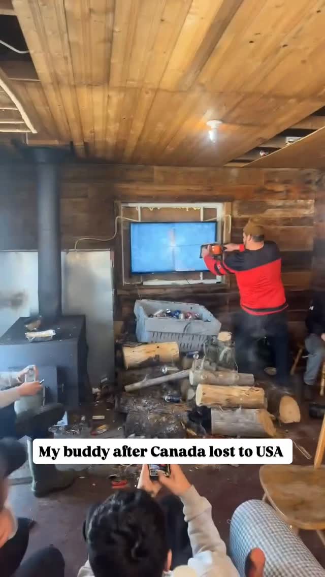 Jack Hughes hurt buddy so bad he took out the Chainsaw 

(🎥:Mattdoucette0/tt)