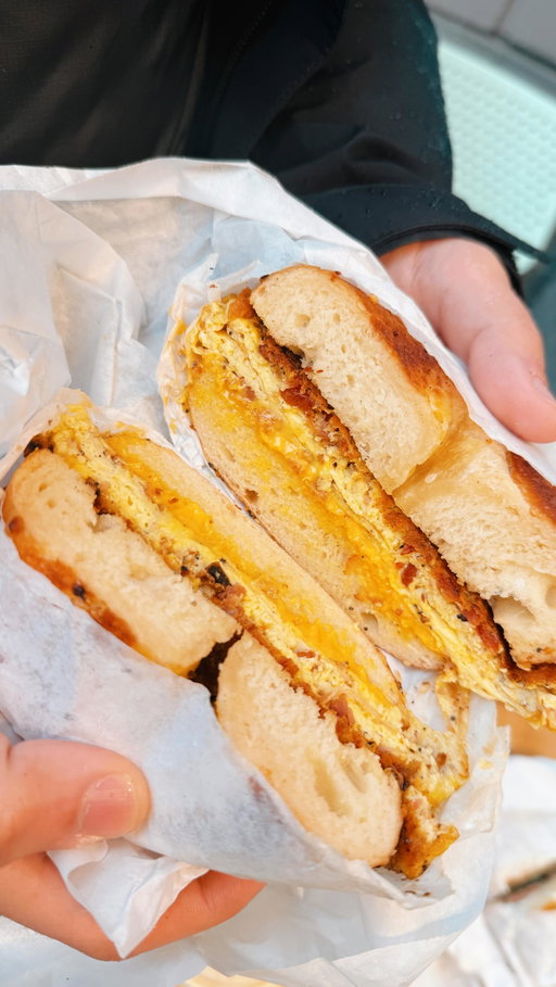 ✨ Hosted ✨ Rainy morning in U District called for some hot lattes, B.E.C Classic & Nova Lox @westmansbagel ☔️☕️🥯