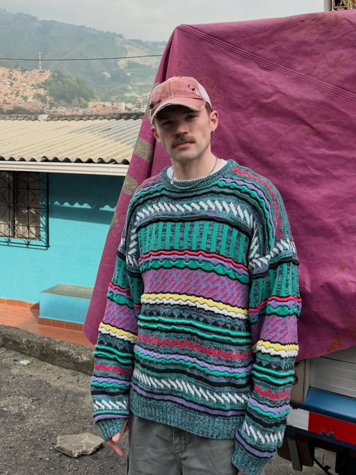 After touring solidly for years, it’s very rare I find myself somewhere I’ve never been before. This week I was lucky enough to visit one of the most beautiful places i’ve ever had the pleasure of performing. While it has a wild history, Medellin has a bright future provided by the beautiful people who live there and are pushing to see it thrive. As relentless and tricky as touring can be can be… it’s visiting places like this which make me count my lucky stars to call this my job. Thank you for having me Medellin 🇨🇴 I cant wait see you again soon ♥️