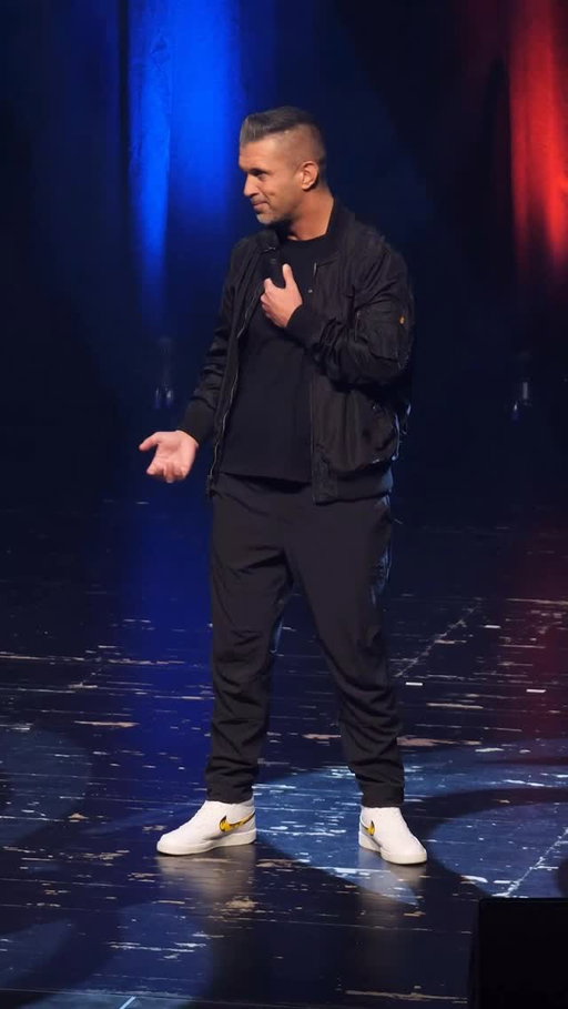 #comedydeutschland #blacktaxifrankfurt #standupcomedy #taxifahrer