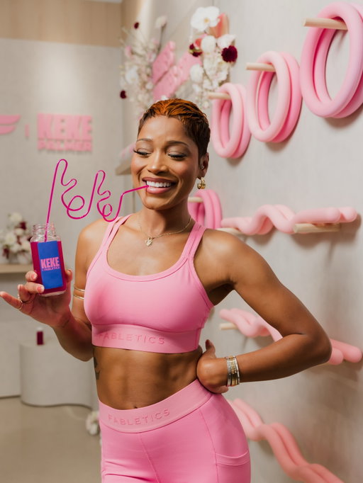 💕 Today was unreal.

Unveiling my new collection at the flagship @fabletics AND teaching a Pilates class? That’s alignment.

The energy in that room was flirty + functional! Which, if you know me, is the only way to move. 💕

Thank you to everyone who showed up and showed out. And thank you to my Pilates teacher @pilatesbonnie at @stottpilatesacademy for helping me program the class I taught today. Can’t wait to see you guys in Torontos soon!(that’s her on the last slide, so prettyyy)

And yes… seeing myself that large did give me life. I won’t lie. Simply fabulous.

Lowkey though?
It’s giving… I might need a Pilates studio 😌

PracticeByPalmer.com … join the waitlist. Palm City awaits. 🌴 

#FableticsPartner