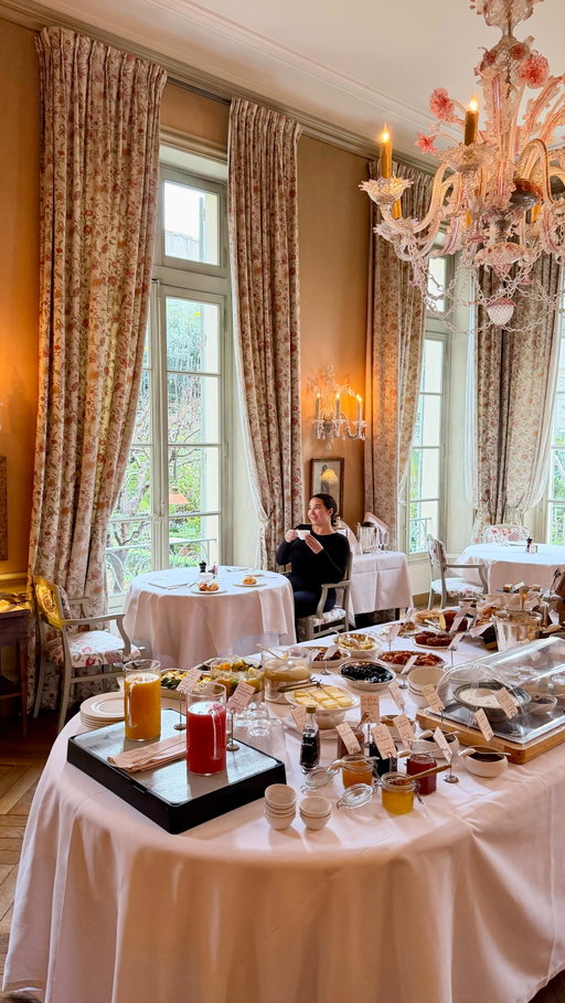 Reality of booking historic castle hotels 😂 #luxurytravel #travel #castle #travelgoals #france @la_mirande
