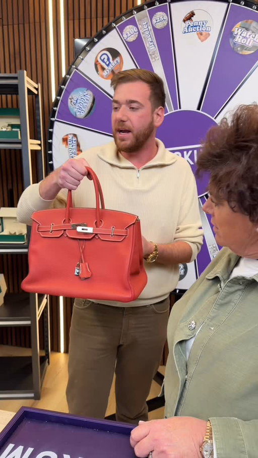 A Hermès Birkin bag goes live with Mitch and Kerri the Godmother during a Vookum stream. Originally retailed around $17K, now it’s all about current resale demand and collector interest. A rare moment where designer handbags share the spotlight with Rolex and other luxury watches, showing how wide the audience really is.

#luxurybag #hermesbirkin #luxurywatches #watchcollectors #collectibles