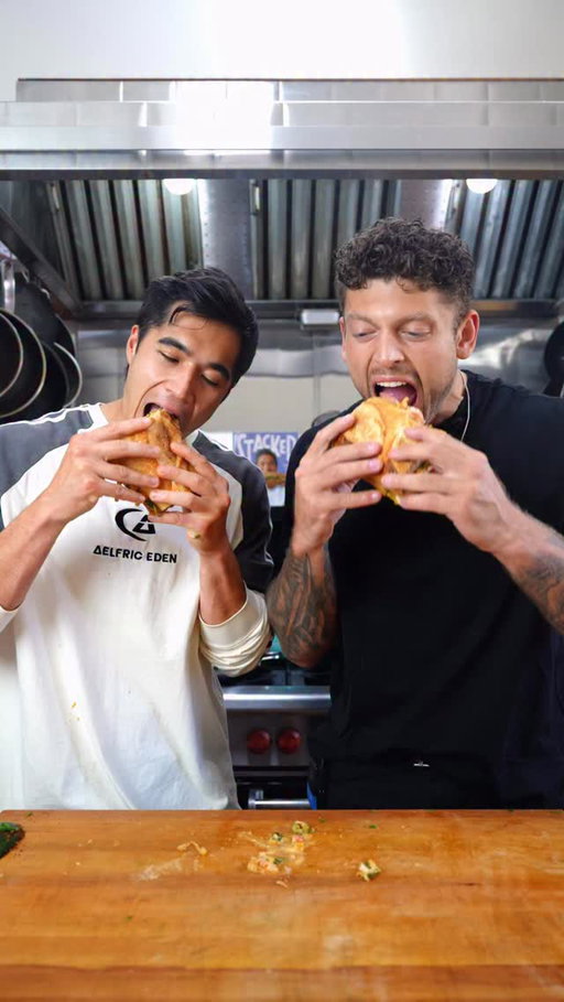 Chicken Sandwich w/ @owen.han 

Recipe in his book Stacked!