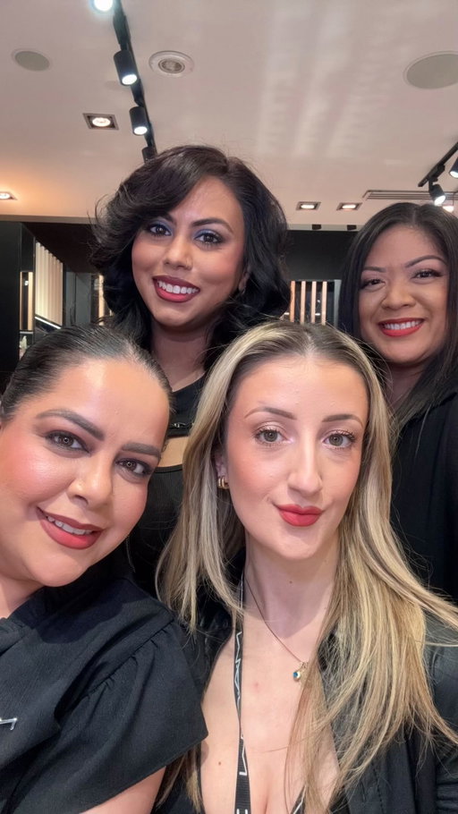 If we were your MAC Artists…
your glam would be custom, never basic.

4 artists. Endless technique.

@carolpags_artistry 
@soniya_mua 
@jabeen_dharamsi 
@makeupbyalexis.setinas 

Who’s chair are you sitting in? 👀✨

#maccosmeticscanada #maccreator #maccosmetics #grwmac #ionlywearmac