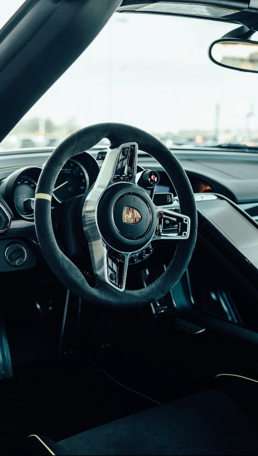 porsche x pilates 
🎥: @reelsimplemoments