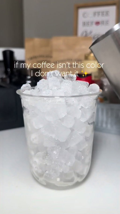 I just don’t want it — such perfection 
#coffee #coffeeathome #barista #coffeelovers #icedlatte