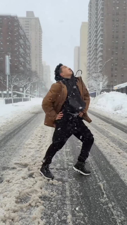 just saying hi from the nyc blizzard 😚