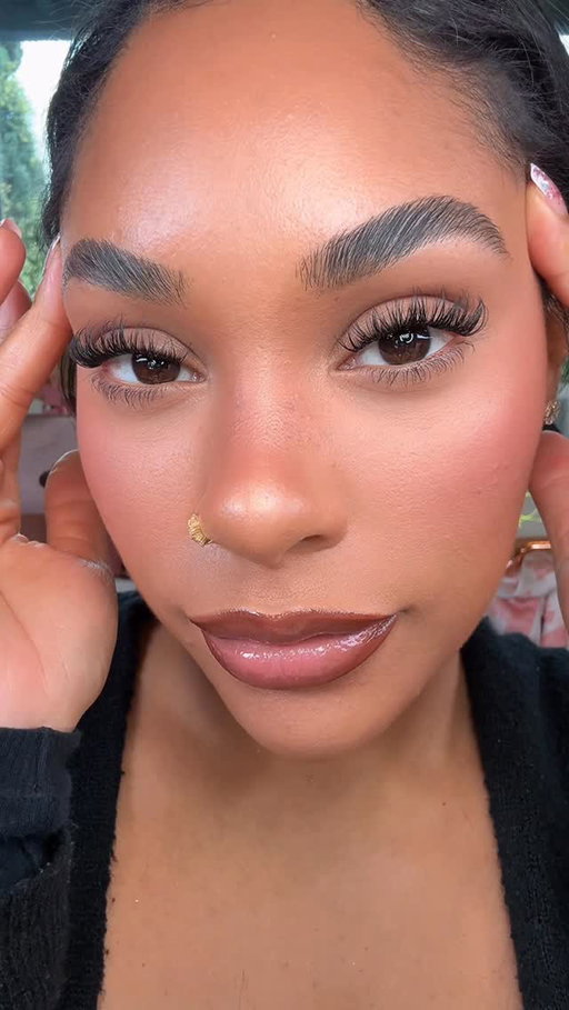Lash Map - 14, 12, 12, 12, 10 stacked 14 in the middle and outer & inner corner. 🔥 Hands down the best lash clusters I’ve used! They’re so light and when you stack them they get even better and don’t look too over done. 🙌🏽

Lashes - Max comfy spider lashes on TikTok 🔥
Glue @kissnypro falscara