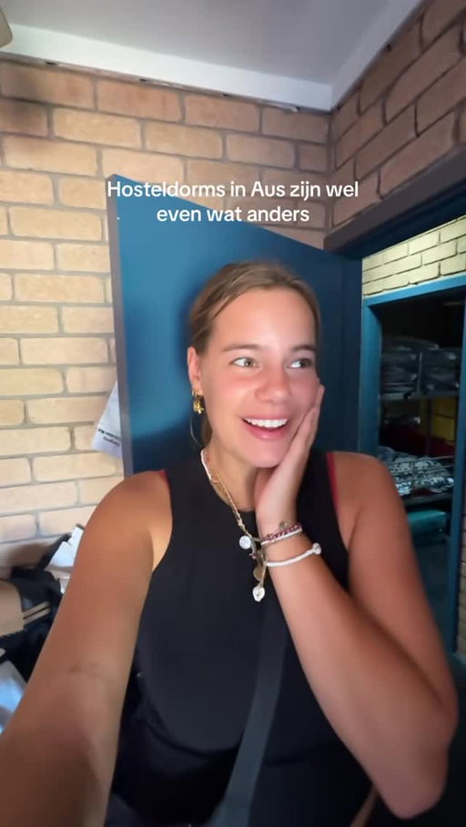 Dit is wel even wat anders dan de hostels in ZO Azië voor 10 euro per nacht, maarja alles voor de ✨experience✨ Het is trouwens wel echt een gezellig hostel en dat vind ik toch het belangrijkste! 

Als je benieuwd bent naar meer Australië content, welkom op mijn account! 🌸 

#australia #travelgram #solotravel #backpacking #workingholidayvisa