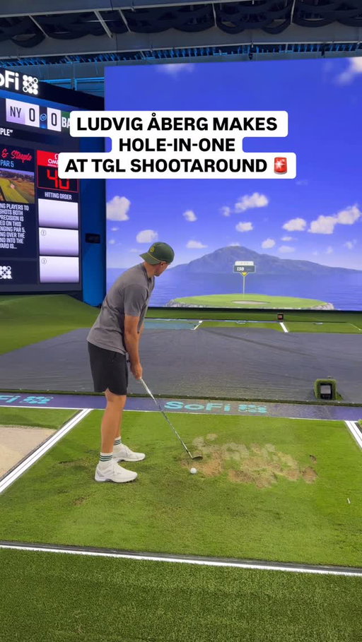 Nearly dunked it 🤯 safe to say he’s ready for this tee shot tonight.