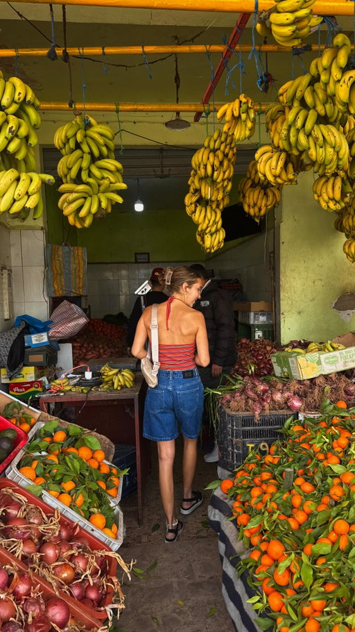 not all markets or vendors will ask an unfair price, but it’s good to be aware and know what to do when one does 🫶🏻

tourism supports so many local families around the world, and that is something that’s truly remarkable and deserves respect 

however, that doesn’t mean you shouldn’t travel smart

before you shop, ask around, asks your accommodation staff, your taxi driver, maybe some locals and ask what things typically cost. 
know your range, negotiate kindly… and if it doesn’t feel right, walk away

it’s not about “winning”, it’s about being aware

travel respectfully. travel smart. and go have some fun exploring the world✨💌🌏🧳🌞🌴🌺✈️

#solotravel #dontgetscammed #travelsmart #moroccotravel #shoplikealocal
