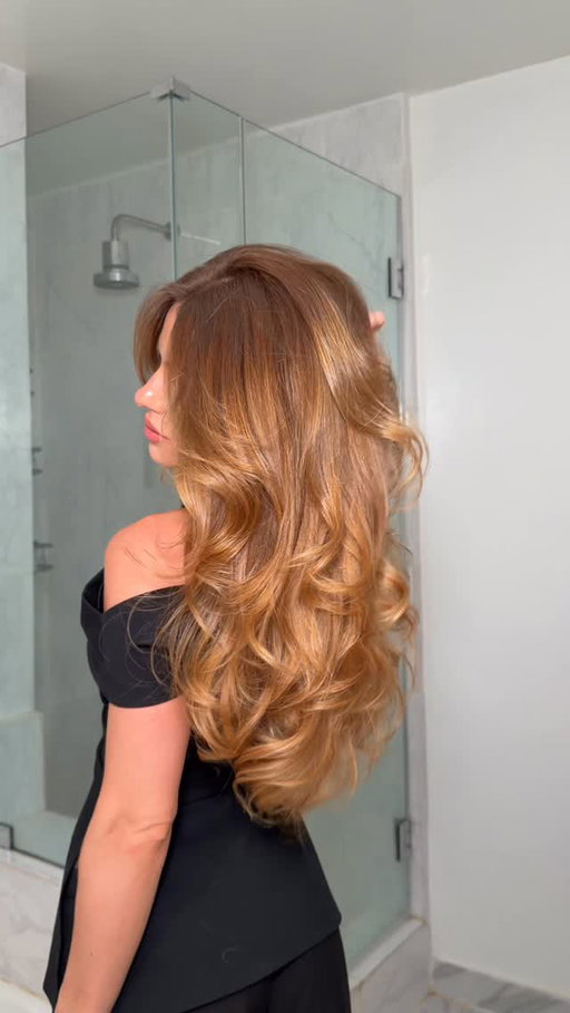 3 minutes to repaired, protected, and softer hair. Meet the NEW @olaplex No. 3PLUS Complete Repair Treatment 

Comment "repair" for the whole treatment system sent to your inbox! Xx

#olaplexpartner #hairroutine #damagedhair