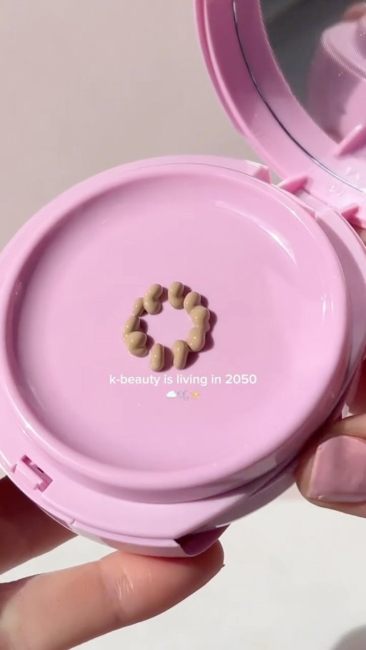 I just love the innovative packaging from Kbeauty products and these are the best ✨🩷 Products from @laneige_us , @unleashia 

#kbeauty #koreanbeautyproduct #koreanskincareroutine #makeupasmr