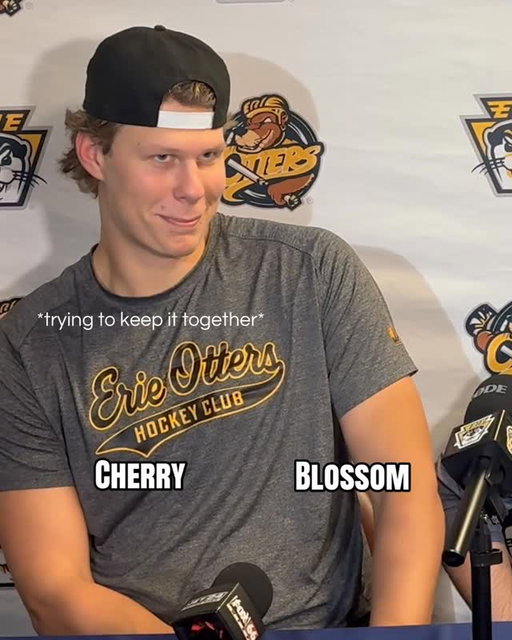 @jackson.schouten struggling to keep it together🤣

#ErieOtters #OttersHockey