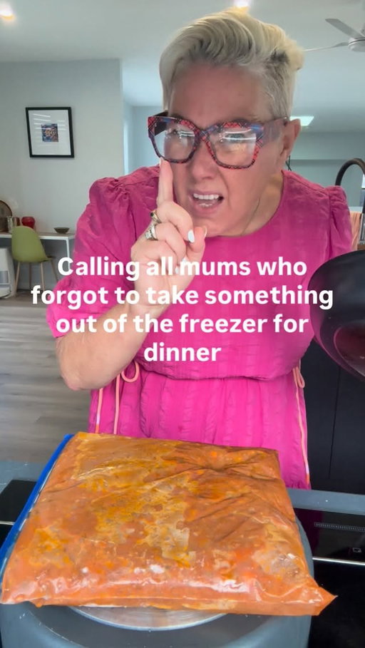 If you are like me and always forget to take something out of the freezer for dinner, try this hack.  I was so surprised that it actually worked.
#stephcooksstuff #easyrecipe #kitchenhack