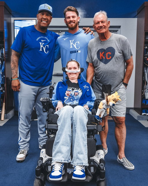 An incredible honor for an incredible person. 💙

Bobby Witt Jr. has been named the winner of the Lou Gehrig Award!

Given annually to the player who best exemplifies the giving character of Hall of Famer Lou Gehrig, Bobby joins George Brett and Salvador Perez as the third Royal to win the Lou Gehrig Award.
