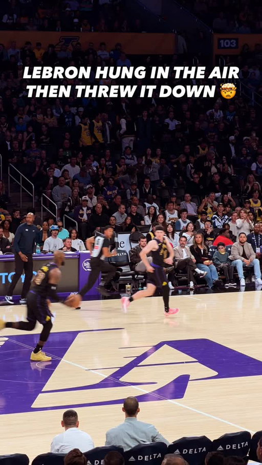 LEBRON THREW DOWN THE ALLEY OOP WITH ONE HAND 🤯