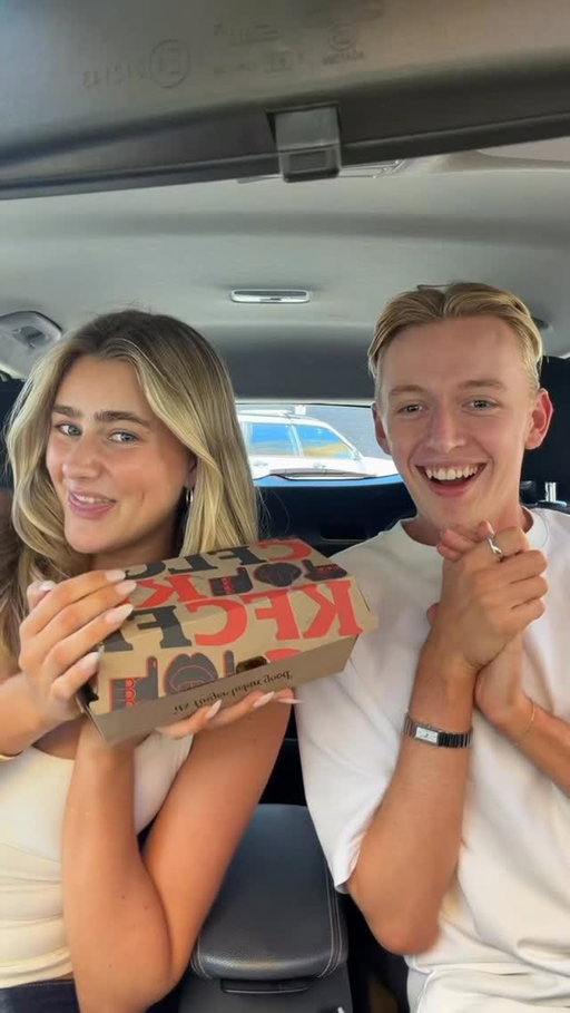 the best class we’ve attended 👩🏼‍🏫 run to @kfcaustralia because it’s limited edition x

ad