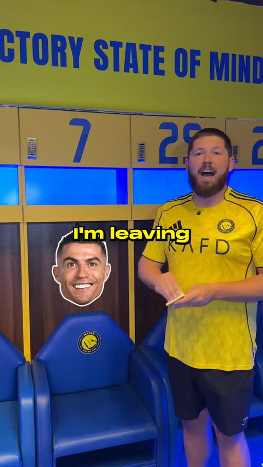 I Hid Secret Notes For Ronaldo 

#football #soccer #cr7 #ronaldo