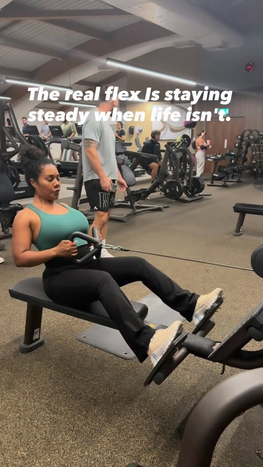 Discipline is showing up even when you don't feel like it.
The reality is you can't control everything around you but you CAN control what you do. 

That's the real flex 😉