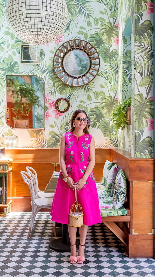 In the bag 👛 Tried to film a serious roundup of some of my favorite @katespadeny novelty bags, but it didn’t go quite to plan. Sharing a few outtakes from the effort!

Find several of these bags (and lots more) in my Style Charade Closet Sale. Click the link in my bio for more details. 🛍️

#katespade #wickerbag #noveltypurses #whatsinmybag #reelsfashion