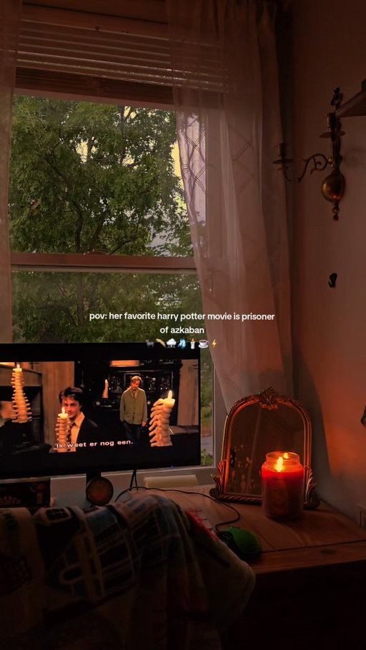 prisoner of azkaban ⛈️🌲🌬🪶☕️🌕

#harrypottertok #prisonerofazkaban #thunderstorm ##cozyathome #introvertdiaries