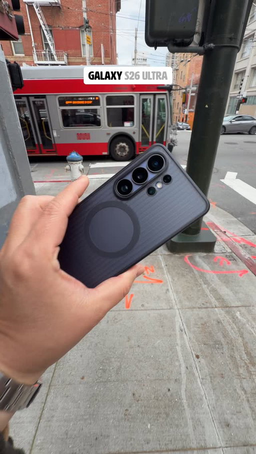 This Galaxy S26 Ultra Camera Video mode is amazing! Supersteady with Horizon Lock On is powered by the @snapdragonofficial 8 Elite Gen 5 for Galaxy ISP and this makes it so your video will never be shaky again! Would you use this on your smartphone? #tech #technology #samsung #galaxys26ultra #smartphone