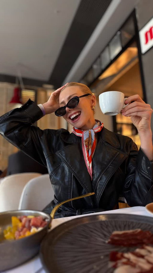 Elite iPhone selfies 🇪🇸 
The most powerful combination is a diva at brunch and iPhone selfie settings that POP ✨

#phototips