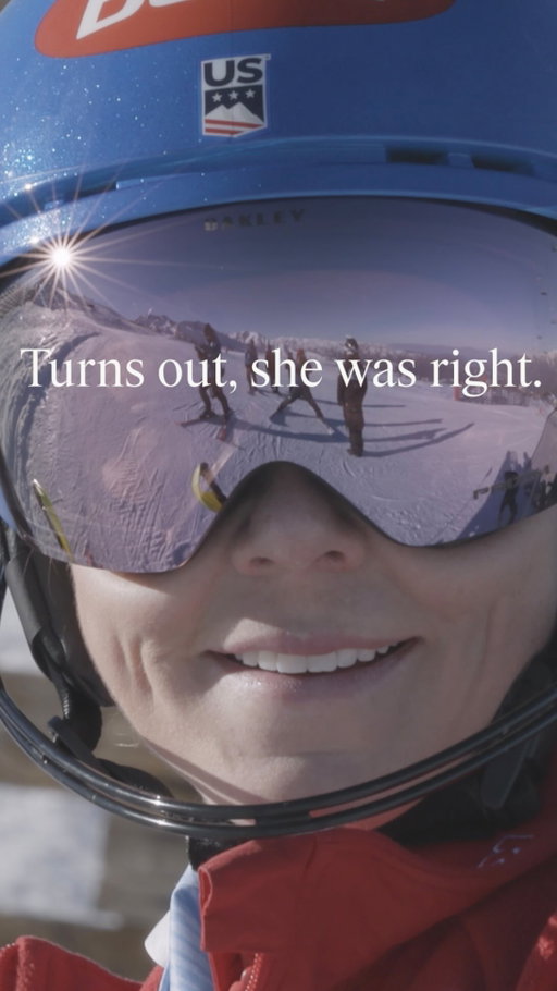 If we learned one thing this winter, it’s that women look good in gold. Especially @mikaelashiffrin