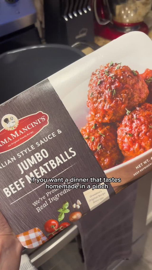 @mamamancinis meatballs never disappoint 🔥😍🍝

I love a quick healthy meal and these meatballs are so delicious. The ingredients are clean so right off the bat I had to give these a try. The sauce tastes amazing too and you can pair them with many things for a fast dinner. If you haven’t tried @mamamancinis meatballs, you need to! 👏

#gifted #mamamancinis #healthydinnerideas #meatballpasta #dinnerideasُ