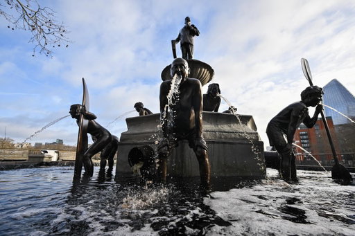 Review of the Week: Channel 4 “Fountain of filth” by @4creativec4 ⛲️ 

Link in bio to read Campaign’s take on the stomach-churning work 🔗

#campaign #channel4 #dirtybusiness #fountainoffilth #markering