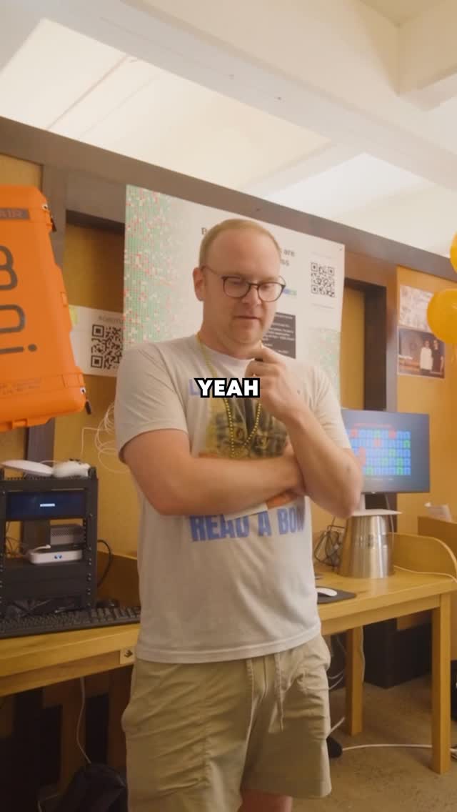 This startup founder built a robot to save San Francisco in one night! 😭