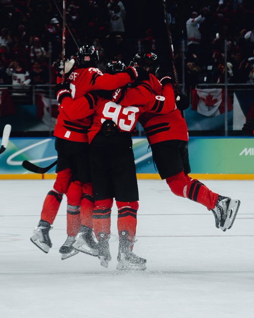 an honour to wear the 🍁