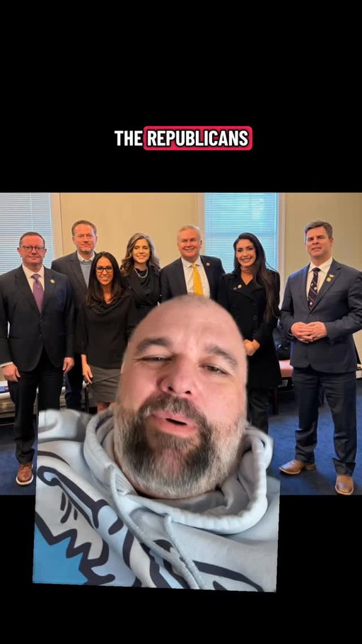 Buncha losers that look like they just learned how to dress themselves today.😂C’mon republicans