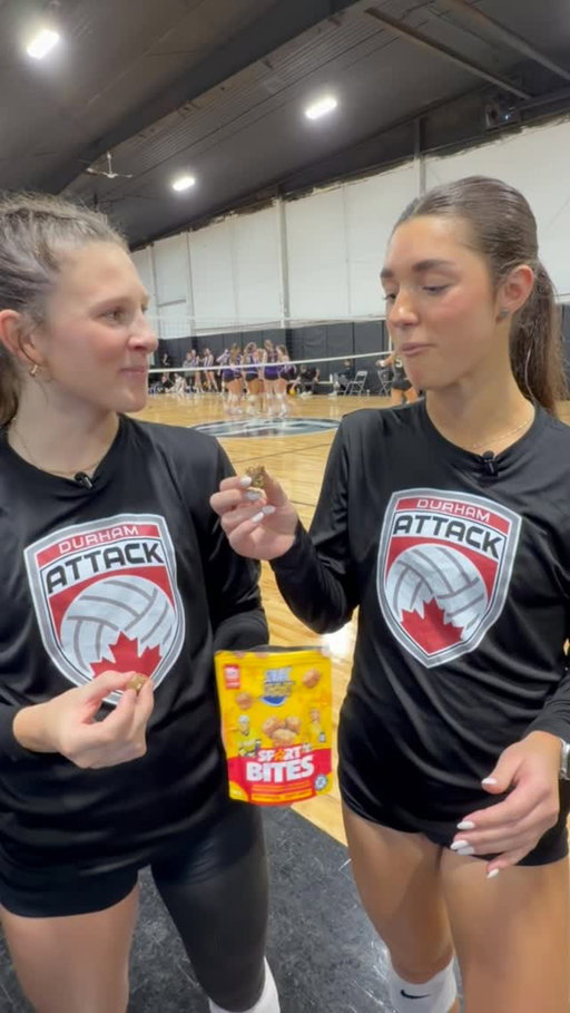 Which flavour would you choose? 🤔

We had the @attackvb compare both Sport Bite flavours…

Apple Cinnamon 🍎
Frosted Vanilla 🍦

Based on what we heard, you can’t go wrong with either.

Get yours today at @SportChek