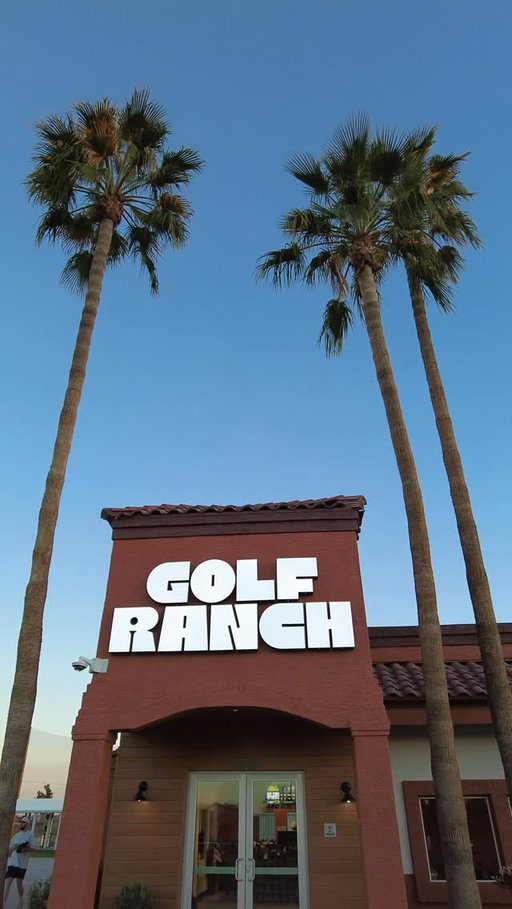 The stage is set. ⛳️🤠🌵 Glendale is officially OPEN!

#glendaleaz #drivingrange #golfranch