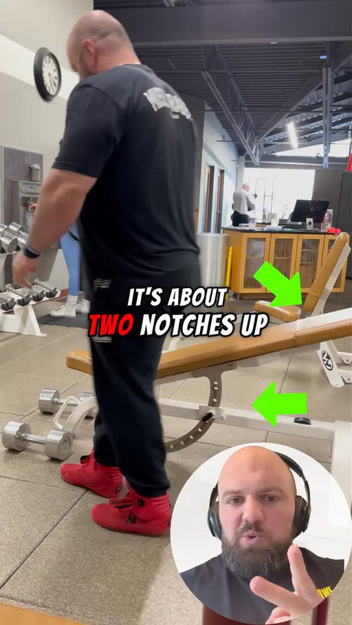 Most people set their incline bench way too high.

If your bench looks almost upright… it’s not an incline press anymore…it’s basically a shoulder press.

Here’s how to set it properly 👇

✅ Set the bench to about 45° or slightly lower
 (Usually 1 notch lower than most people use.)

Why?

• Lower incline = more upper chest
 • Higher incline = more front delts
 • Too steep = shoulders take over

You should feel:
 – Upper chest driving the press
 – Minimal shoulder strain
 – Dumbbells traveling slightly back toward your upper chest, not straight up over your face

Quick setup cues:
 • Bench around 30–45° (lean toward the lower side)
 • Feet planted
 • Slight arch
 • Shoulder blades pulled down and back

If you’re feeling this mostly in your shoulders, your bench is probably too high.

If you want your program structured correctly: exercises, setup, and execution dialed in:  that’s exactly what my app does. 

LINK IN BIO @duncanlukas or type in your browser LukasDuncan.com