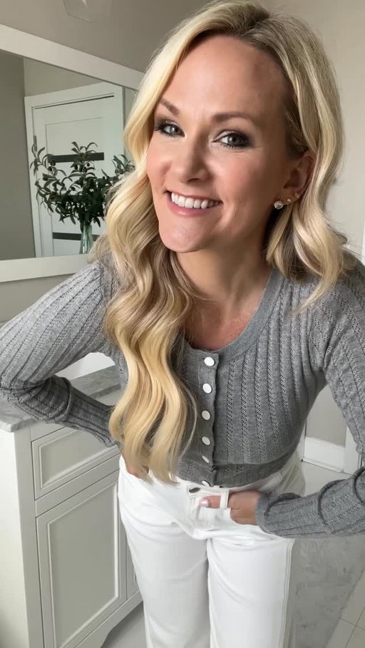 I have FINALLY found a brand that has clothes that fit petite sizes perfectly! I can try out some trends and they actually fit. 

Here are 2 fun Spring looks by @petitestudionyc.  It’s a slow fashion brand based in New York City designed exclusively for petite women.

Comment “LIKE” and I’ll send you the links!

You can also use Allison10 for 10%  your entire order!

Happy Shopping! 🛍️