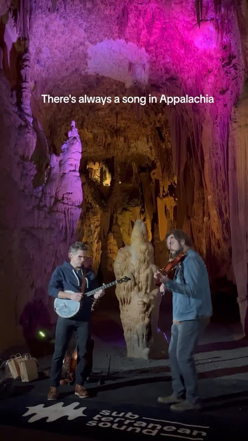 Brings a new meaning to “underground music”

#folk #folkrock #livemusic #thesteelwheels #ontour