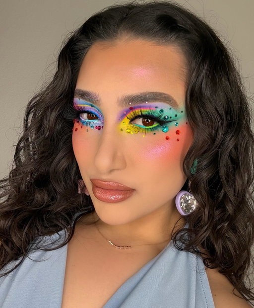 ☀️🦋🌷💜🌴

Ready for summer ✨ This creative makeup resurgence is feeding my soul. I love how these bright color come together to create this tropical eye look. It’s giving summer 💖🌞

BASE 
☀️ @danessa_myricks 10/10 Barrier Boost 
🦋 @nyxcosmetics The Face Glue Primer 
🌷 @milkmakeup Hydro Grip Gel Tint 
💜 @toofaced Chocolate Bronzing Sticks 
🌴 @hauslabs Triclone Concealer 
☀️ @smashboxcosmetics Hot Stx Blush Stick (Hi-fi Heat) 
🦋 @kimchichicbeauty Puff Puff Pass Loose Setting Powder 
🌷 @onesize Ultimate Blurring Setting Powder 
💜 @benefitcosmetics Hoola Bronzer
🌴 @juviasplace Bronzer Duo + Blush Duo (Vol 6)
☀️ @bellabeautebar Oracle Highlighter Palette *USE CODE “Lexilalamakeup” FOR 💰 OFF* 

BROWS 
☀️ @rarebeauty Brow Harmony Gel 
🦋 @morphebrushes Nano Brow Pencil 

EYES
☀️ @plouise_makeup_academy Rumour Eyeshadow Base 
🦋 @madebymitchell Colour Case (The Electrics) 
🌷 @makeupamurder  Cause Of Death liquid eyeshadow (Undead + Moth to Flame) 
💜 @slayfirecosmetics Split Splash Liner (Banana Cabana)
🌴 @kaleidosmakeup Epiphany Glow Melt-On Eyeliner (Jackpot Jinx + Moon Mechanic)
☀️ @exocosmetics Just the Tip Eyeliner 
🦋 @colourpopcosmetics Fade into Hue Palette + Gel Creme Liner (Sure Thing)
🌷 @blendbunnycosmetics X Ellis Atlantis Palette 

LIPS 
☀️ @kaleidosmakeup The sculpting  Lip Pencil (Savana) + Glassload Lip Melt Capsule (Pixel Storm)