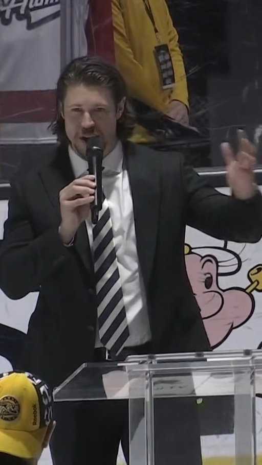 A Sting legend cemented 🐝

The @stinghockey welcomed former captain Matt Martin as the newest member of the team Hall of Fame prior to tonight's puck drop.