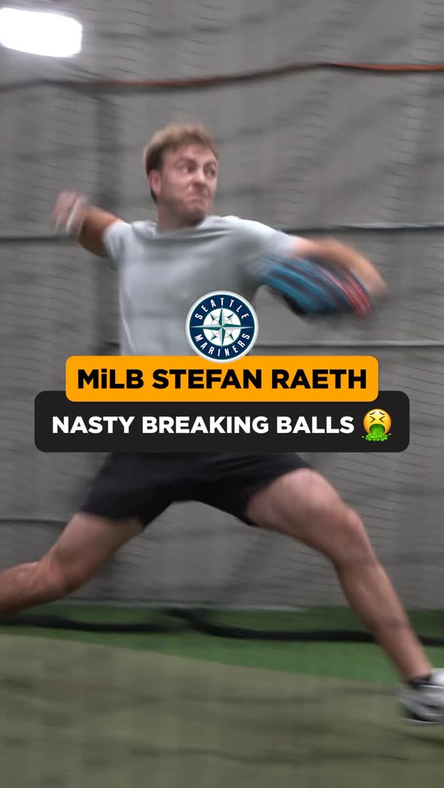 Mariners MiLB RHP @stefanraeth showing off some nasty breaking balls in lives before Spring Training 🤢