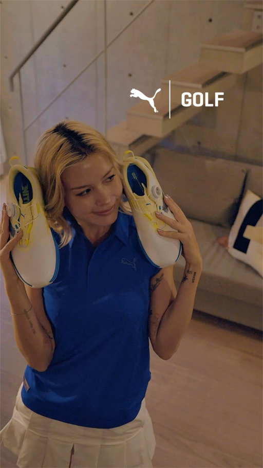 お家に届いた瞬間、テンション上がりすぎて
そのままウェアに着替えちゃった🏌️‍♀️🤍

PUMA GOLFの
シャドウキャット ニトロ 2.0

軽くてふわっとした履き心地なのに
グリップ感もしっかりしてて
「早くコース行きたい…！」ってなった⛳️

とりあえずウェアと合わせて
おうちでゴルフ場気分してみた日🫶

#PUMAGOLF #シャドウキャットニトロ #ゴルフ女子 #ゴルフウェア